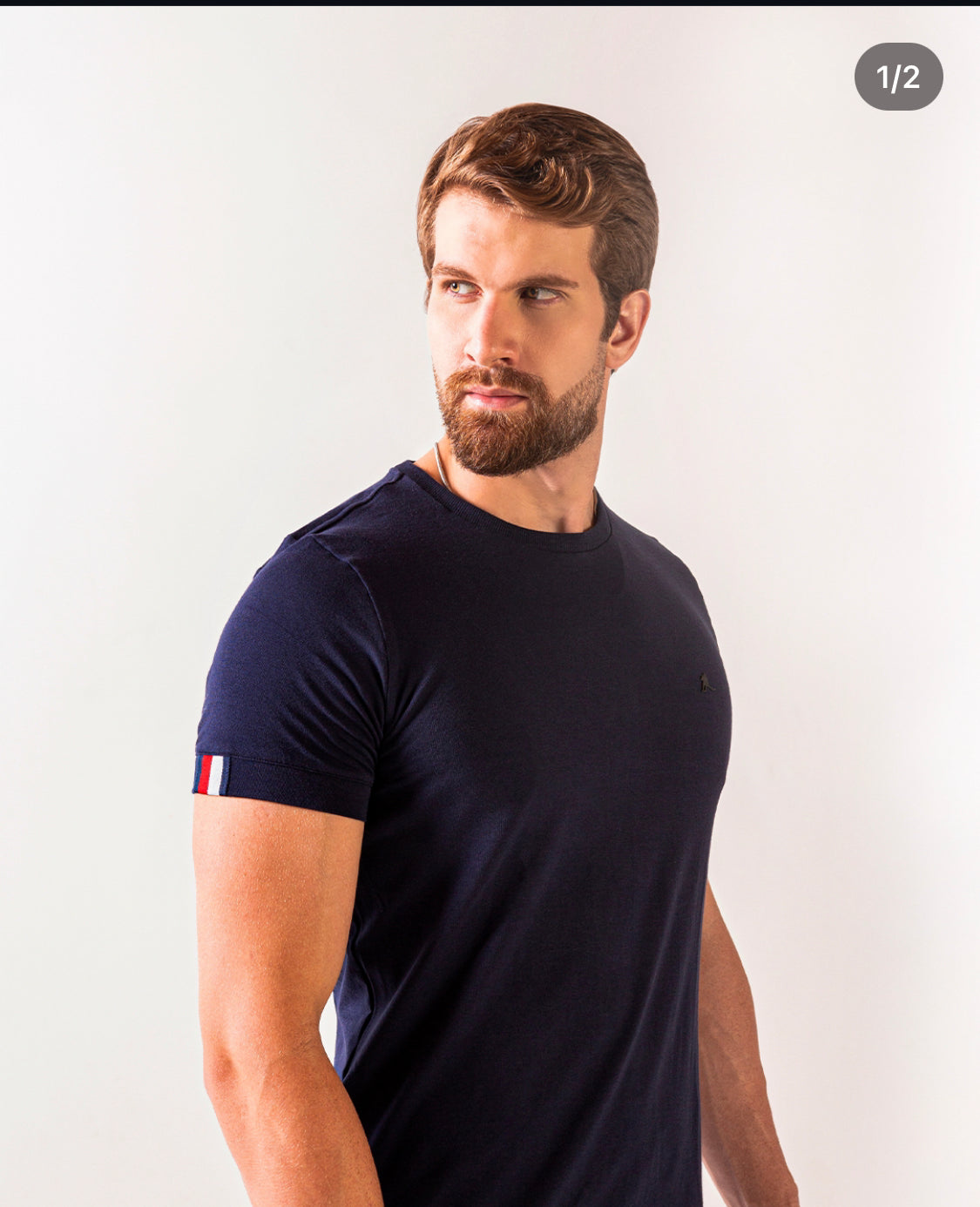 Camiseta Gola Redonda Masculina Cinza Detalhes Manga Cortes Laterais