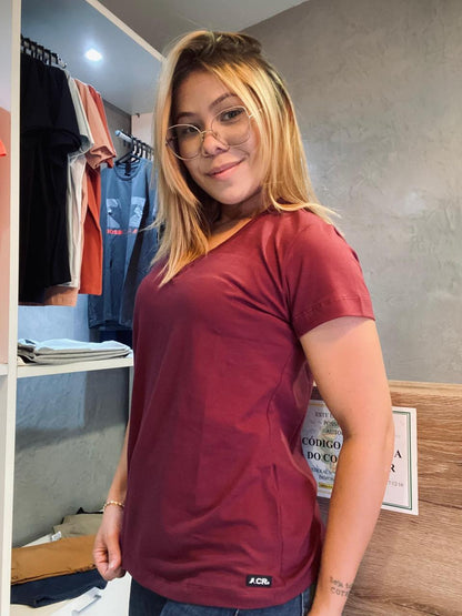 Camiseta Básica Gola V Schalk Feminina